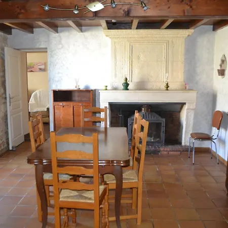 La Maison Charentaise Сasa de vacaciones Saint-Simon-de-Pellouaille