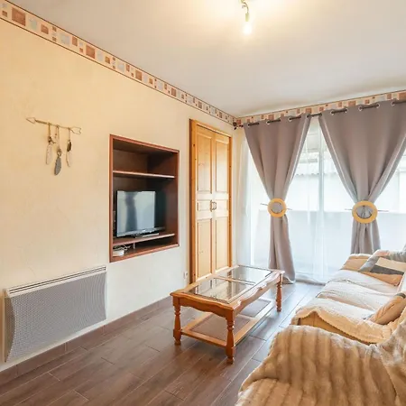 Holiday home La Maison Charentaise Saint-Simon-de-Pellouaille