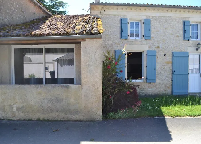 La Maison Charentaise Сasa de vacaciones Saint-Simon-de-Pellouaille