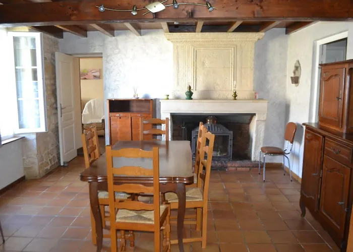 La Maison Charentaise Сasa de vacaciones Saint-Simon-de-Pellouaille