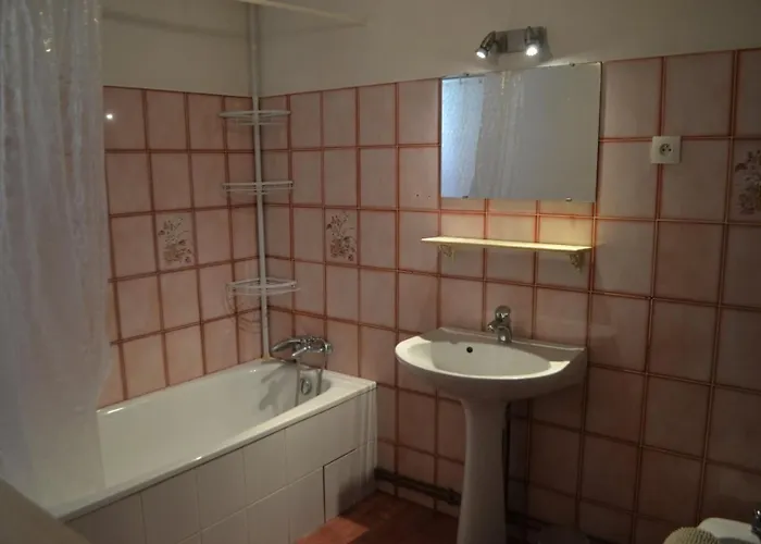 La Maison Charentaise Сasa de vacaciones Saint-Simon-de-Pellouaille