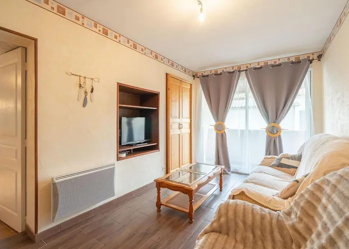 La Maison Charentaise Holiday home Saint-Simon-de-Pellouaille